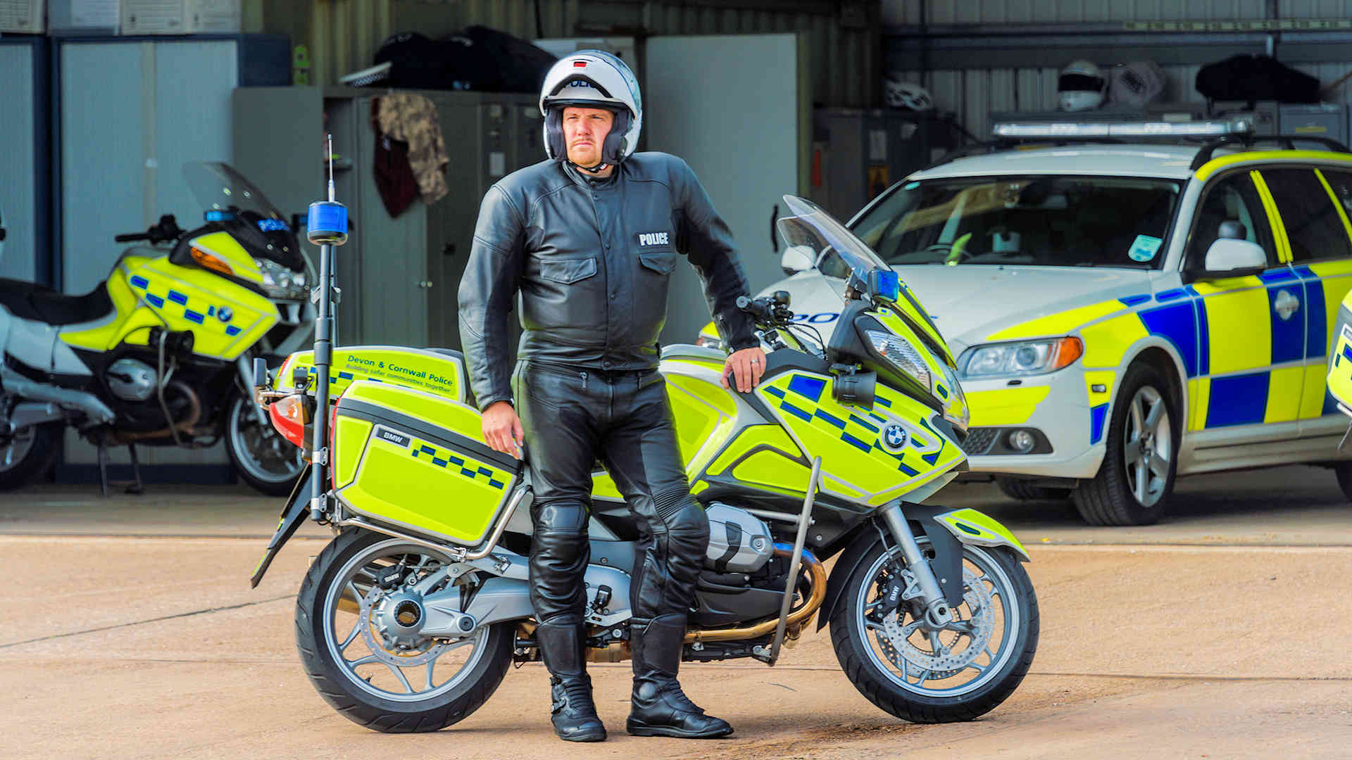 Motorcycle clothing new standards emergency service motorcyclists